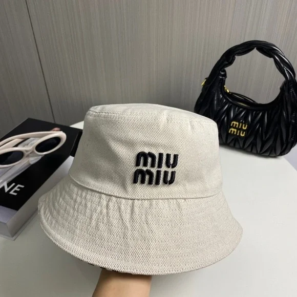 🔥Miu Miu Cream Bucket Hat - Picture 6 of 8